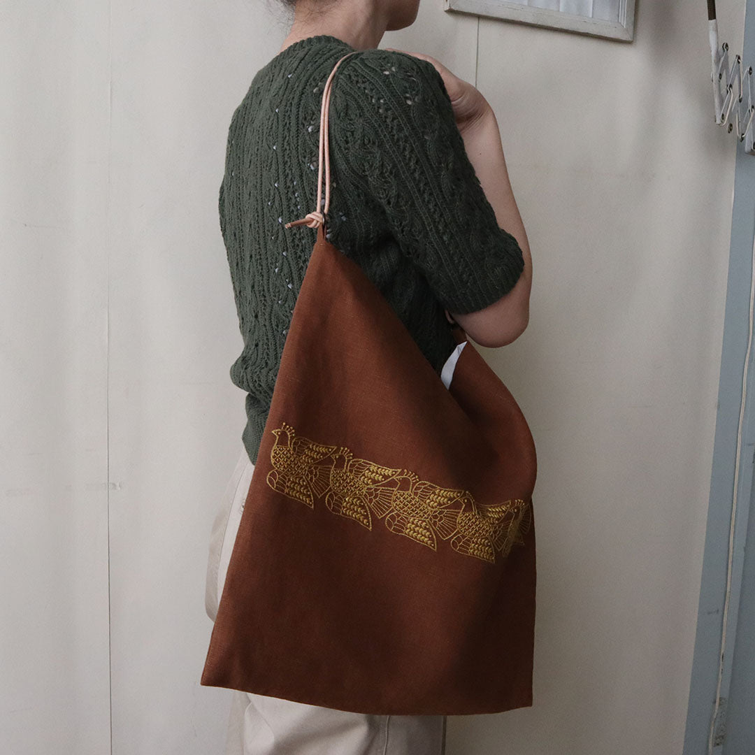 革ひもストラップのリネンバッグ – the linen bird