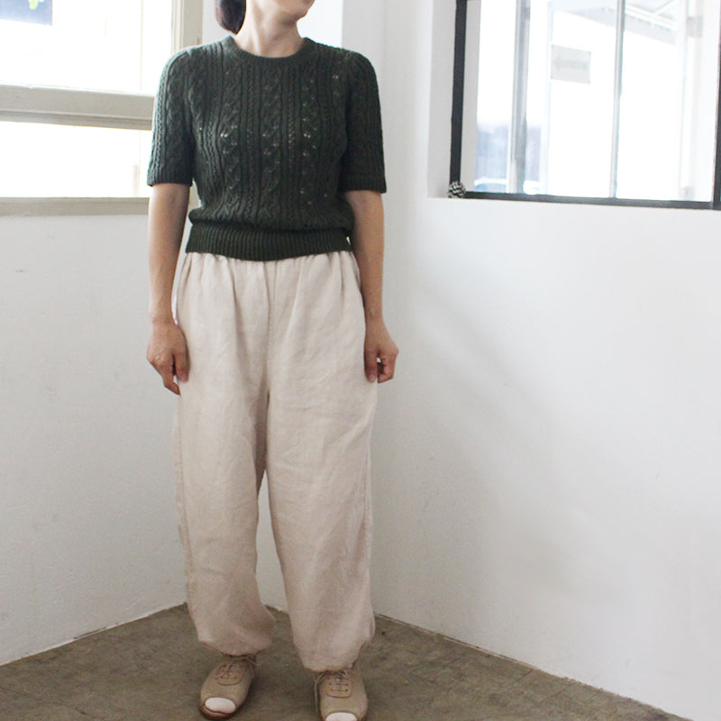 半袖のレーシートップ