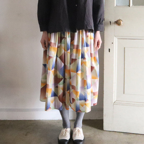 C：ダンスフロア―／イエロー　モデル身長167cm