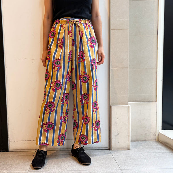 使用生地：リバティ タナローン　ボウ/イエロー　着用モデル166㎝