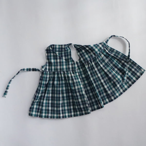 【材料セット　新作】クゥクゥ着せ替え　花柄のワンピースとカシュクールワンピース（フランダースリネンとタータンチェック）