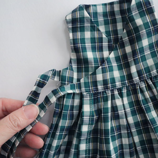 【材料セット　新作】クゥクゥ着せ替え　花柄のワンピースとカシュクールワンピース（フランダースリネンとタータンチェック）