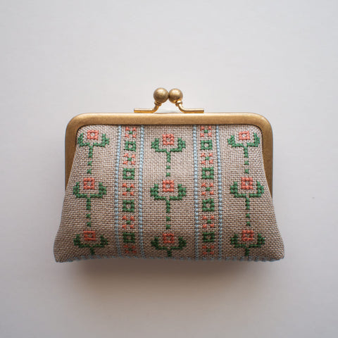 刺繍をたのしむ家時間 – the linen bird