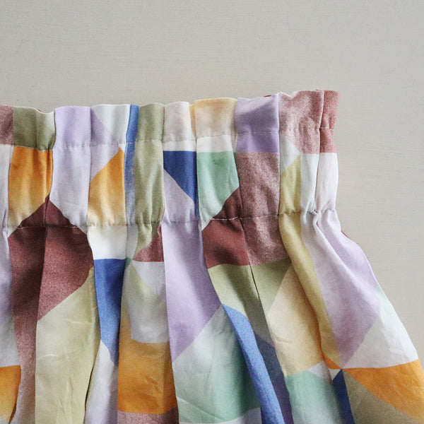 タックを細かくたたみます