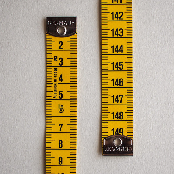 両端にスチール金具つき