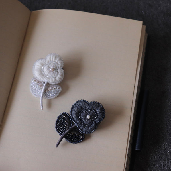 【二子玉川(東京)】小林彩乃刺繍ブローチ「rose（ローズ）」キャンセル待ち