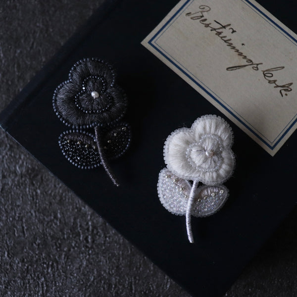 【二子玉川(東京)】小林彩乃刺繍ブローチ「rose（ローズ）」キャンセル待ち