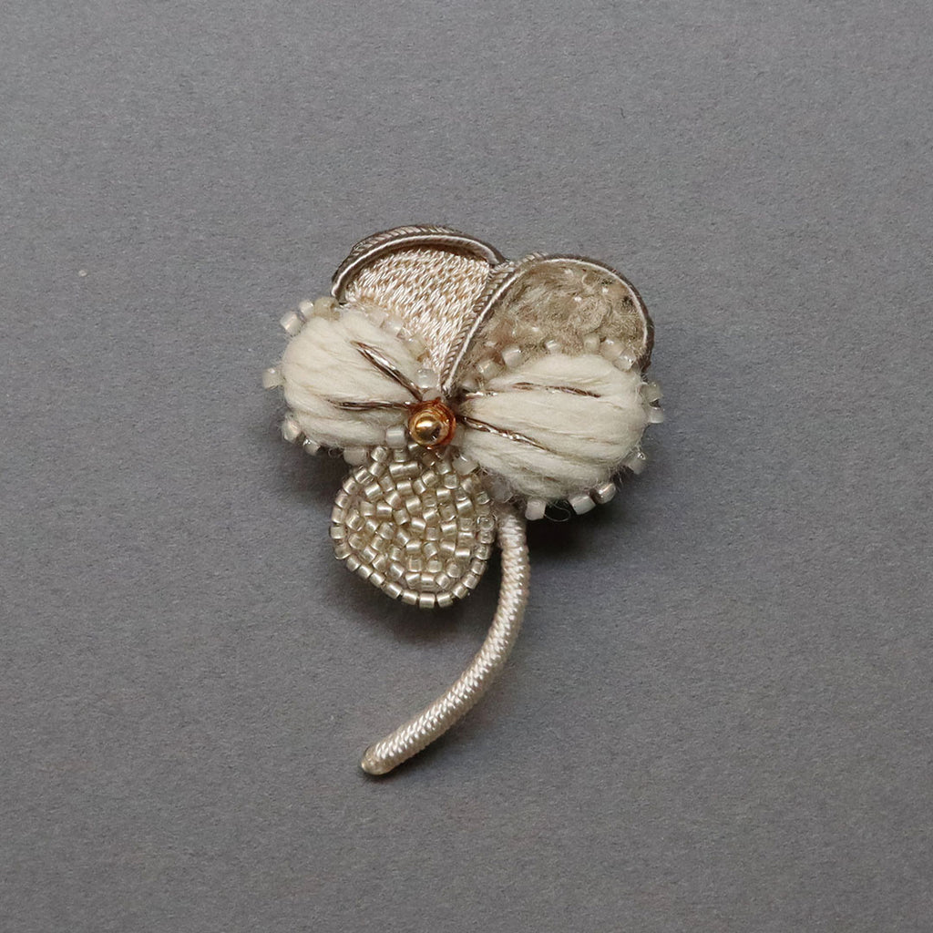 完成品》小林彩乃 ブローチ viola – the linen bird